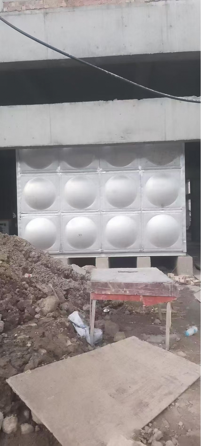 在成都选择家庭用不锈钢水箱，可以从以下几个方面考虑Hxngb20240924